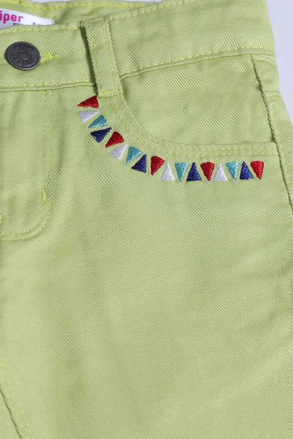 GIRL'S TWILL PENT EMB. - TRIANGLE